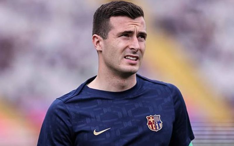 Inaki Pena tố Barcelona xử tệ trước khi ra đi