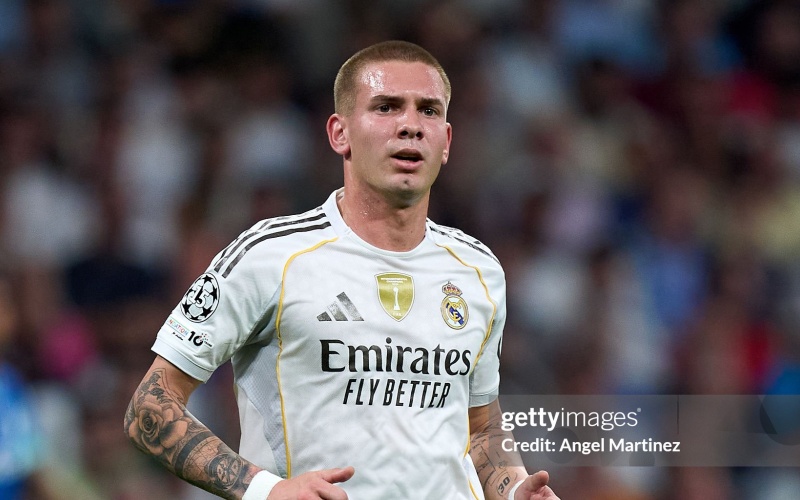 mastantuono-tung-la-mot-tay-vot-tennis-o-argentina Mastantuono từng là một tay vợt tennis ở Argentina.