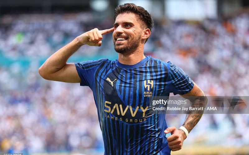 Neves đang là trụ cột ở ĐTQG. Neves đang là trụ cột ở ĐTQG.